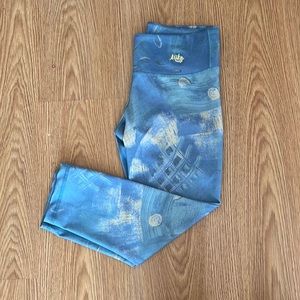 Mika yoga wear crop leggings blue print